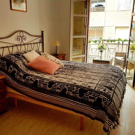 Apartment By The Beach Torrevieja Exterior foto